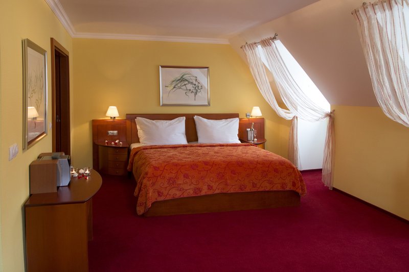 Hotel Česká Koruna ***+