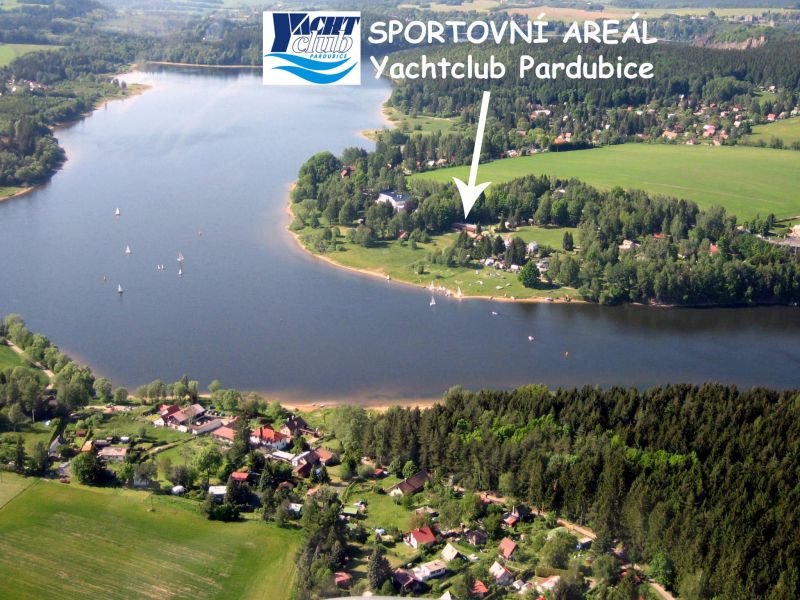 Yachtclub Pardubice, sportovní areál a ubytování na Seči
