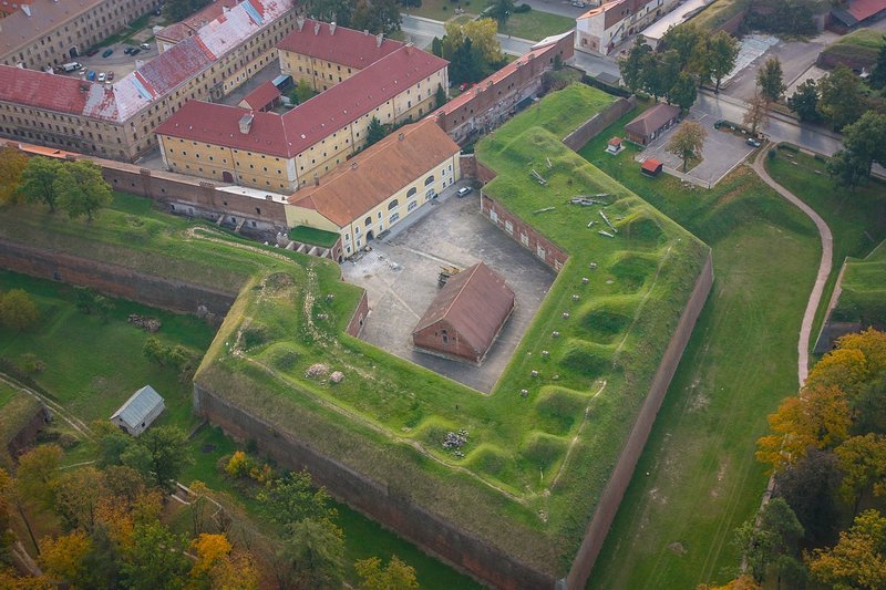 Středisko pevnost Josefov, Bastion I a podzemí