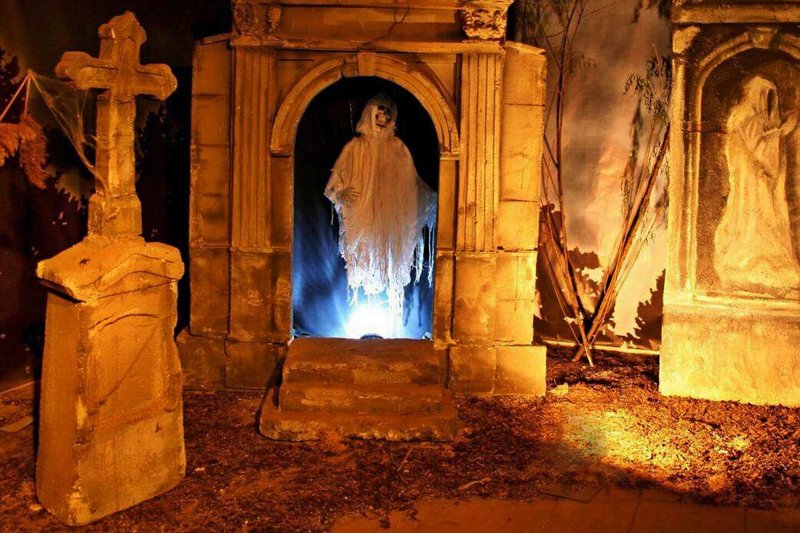 Draxmoor - strašidelný zámek