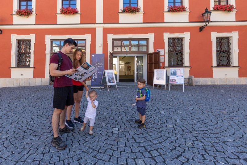 Ostrov - Infocentrum Na Zámku
