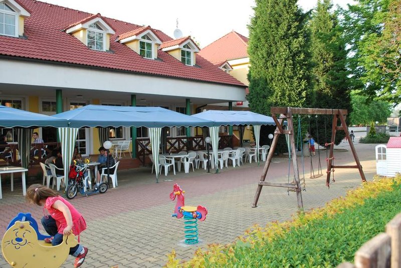 Restaurace a penzion Oáza