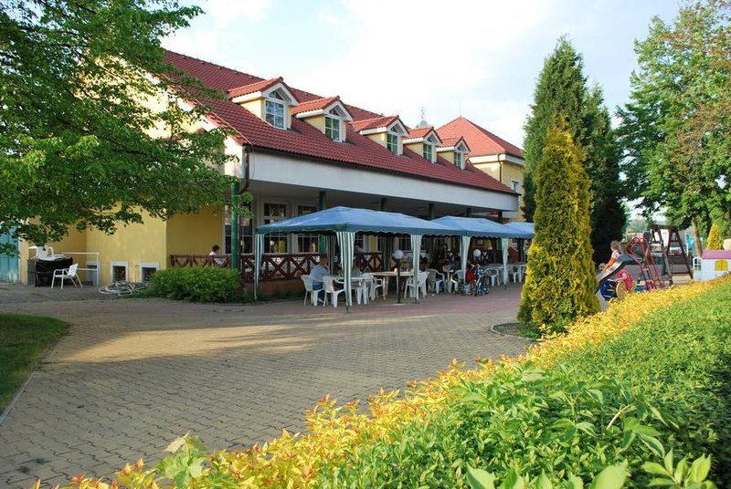 Restaurace a penzion Oáza