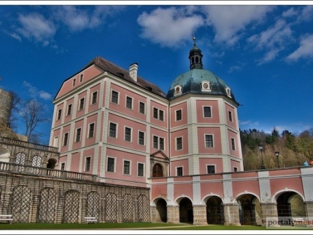 Státní hrad a zámek Bečov